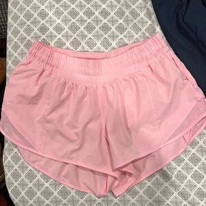Hotty hot 2.5 in shorts size 6